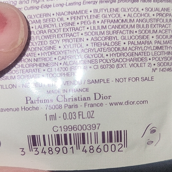 Dior Capture Totale Serum Sample Set - Picture 5 of 5